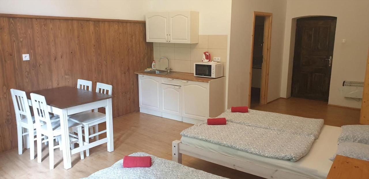 Gasthof Penzion A Restaurace U Baby Subrovy Kokorin